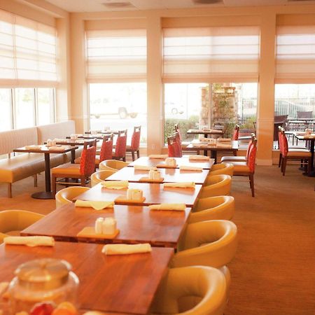 Hilton Garden Inn Redding Ngoại thất bức ảnh