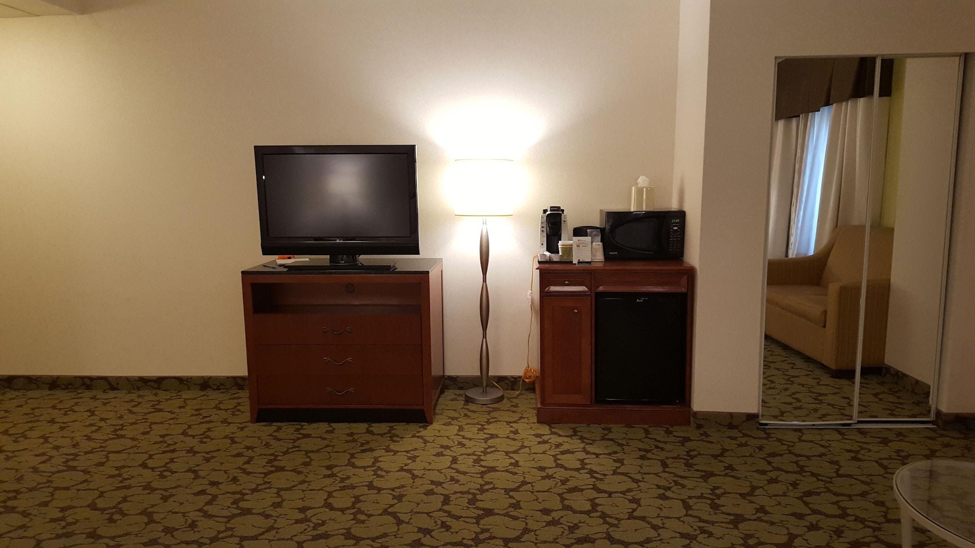 Hilton Garden Inn Redding Ngoại thất bức ảnh