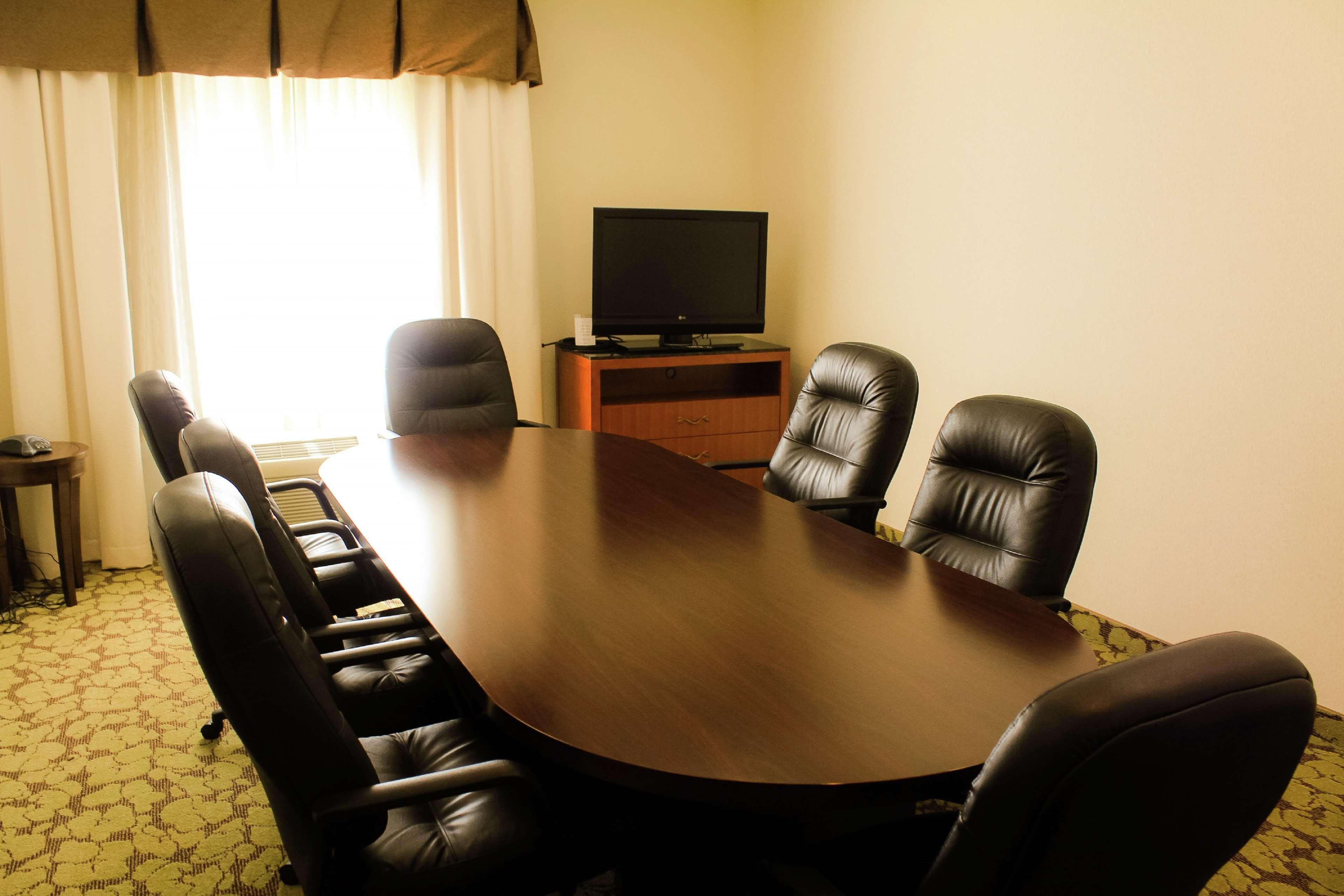 Hilton Garden Inn Redding Ngoại thất bức ảnh
