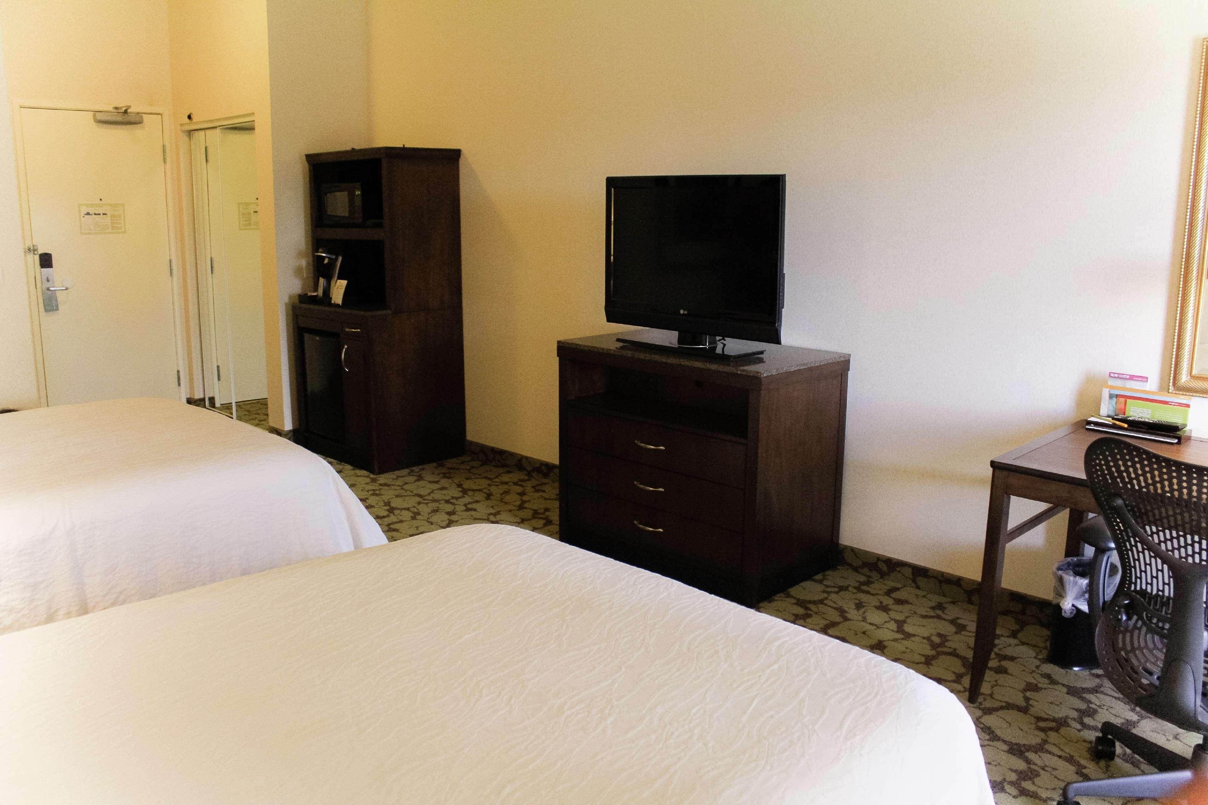 Hilton Garden Inn Redding Ngoại thất bức ảnh