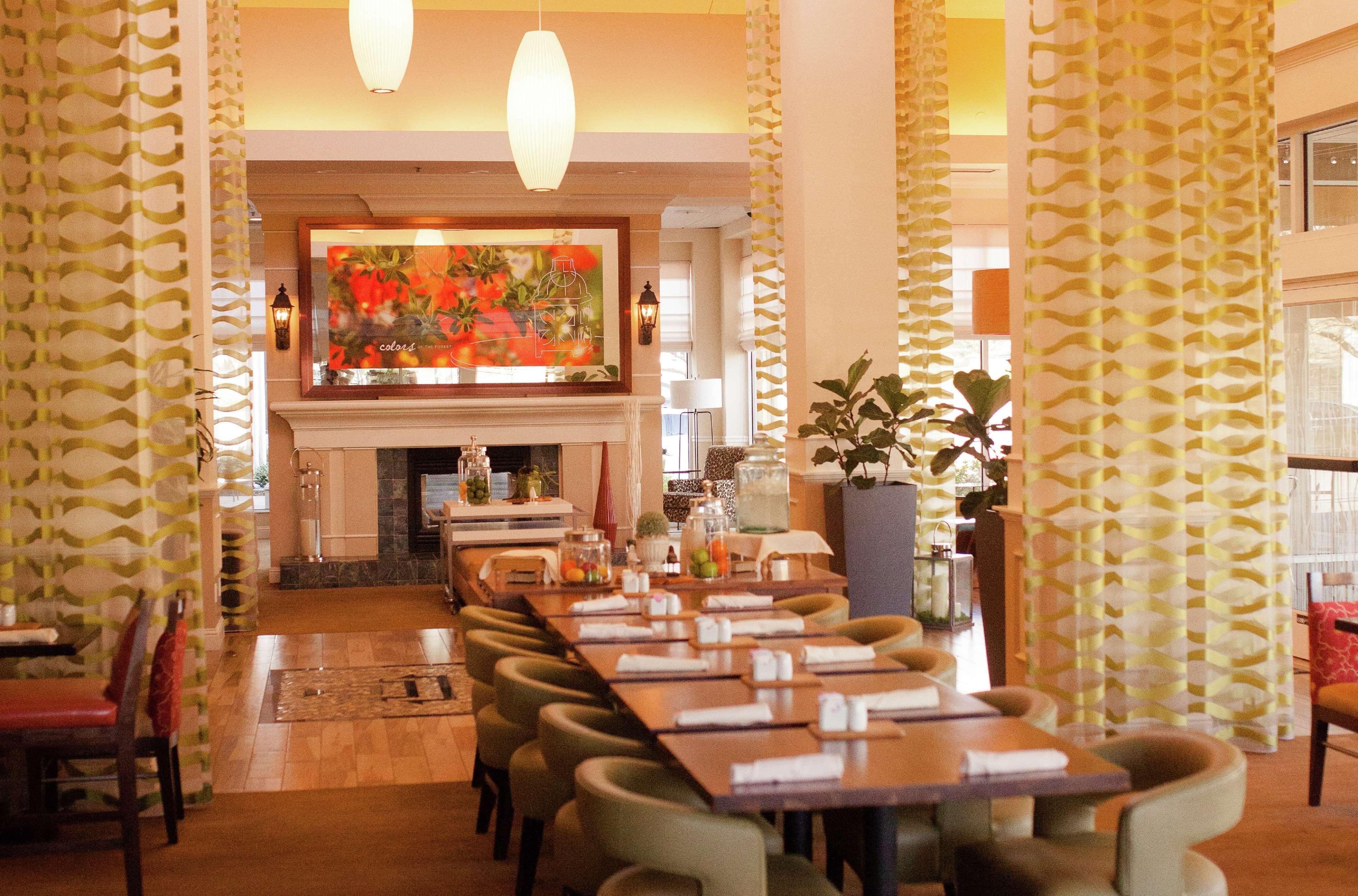 Hilton Garden Inn Redding Ngoại thất bức ảnh