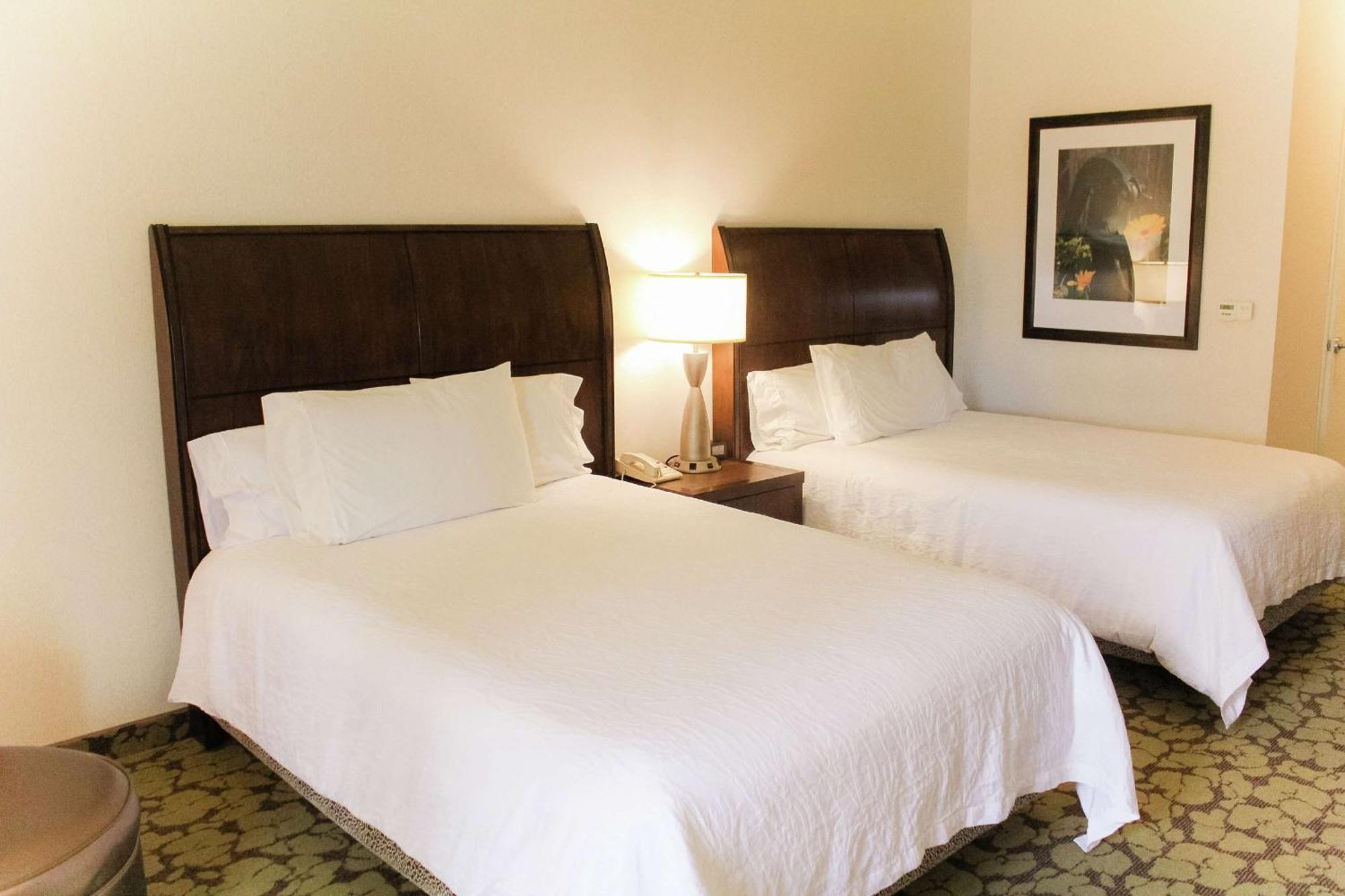 Hilton Garden Inn Redding Ngoại thất bức ảnh